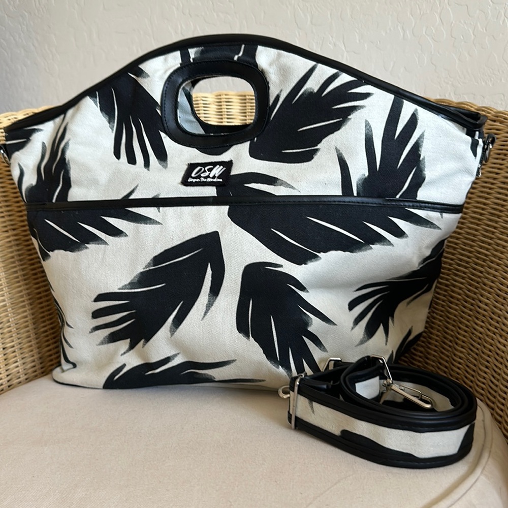 Fashionable DSW Cream & Black Insulated Canvas Beach Bag / Tote Adjustable Strap